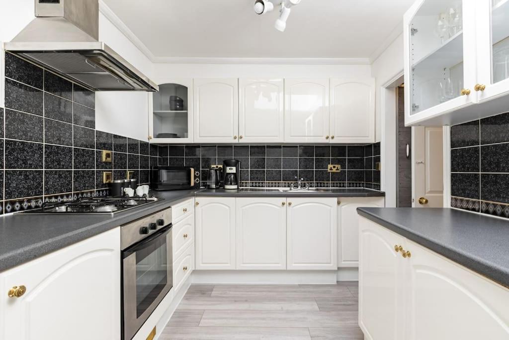 One Bedroom Duplex Apartment Located In Cowley. Oxford Extérieur photo
