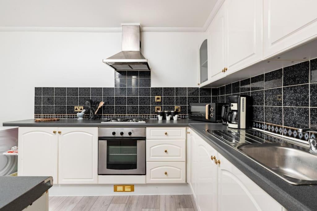 One Bedroom Duplex Apartment Located In Cowley. Oxford Extérieur photo