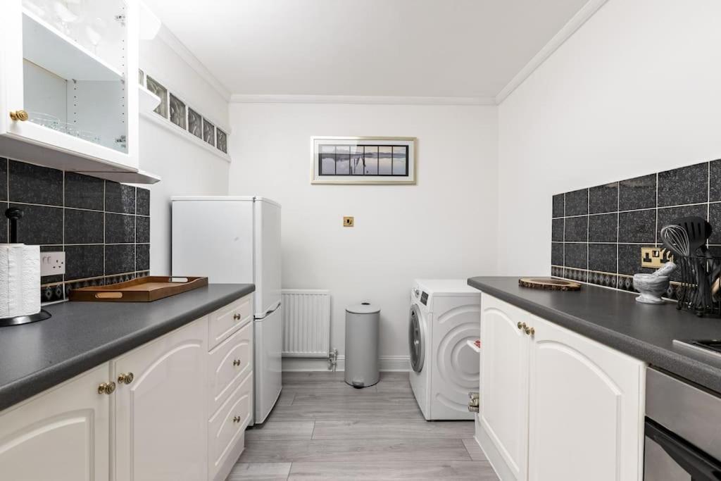 One Bedroom Duplex Apartment Located In Cowley. Oxford Extérieur photo